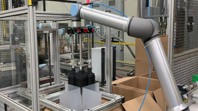 Learn How Cobots Help Reduce Injection Molding Costs